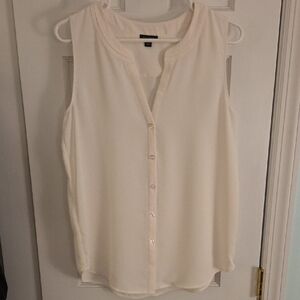 Ann Taylor Sleeveless Button-Front Shell in Soft Cream